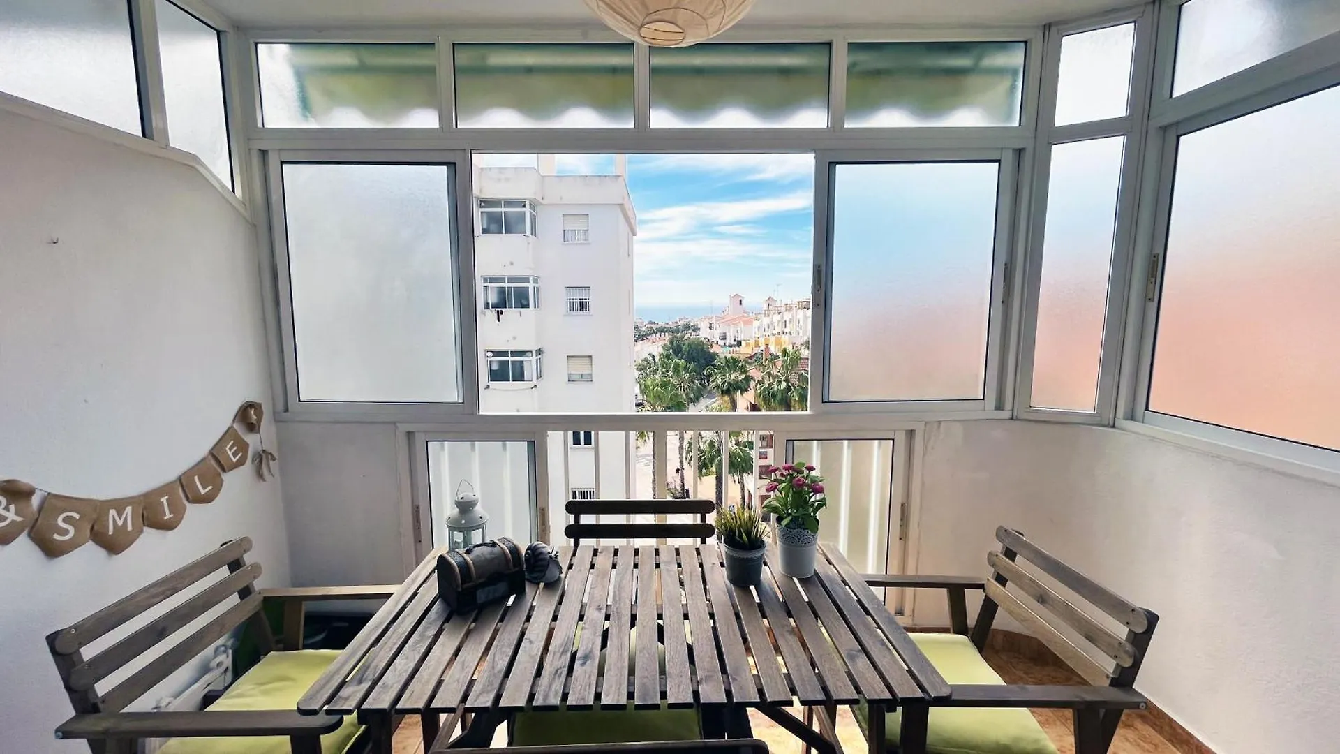 Apartamento Con Piscina En Rincon De La Victoria Spain