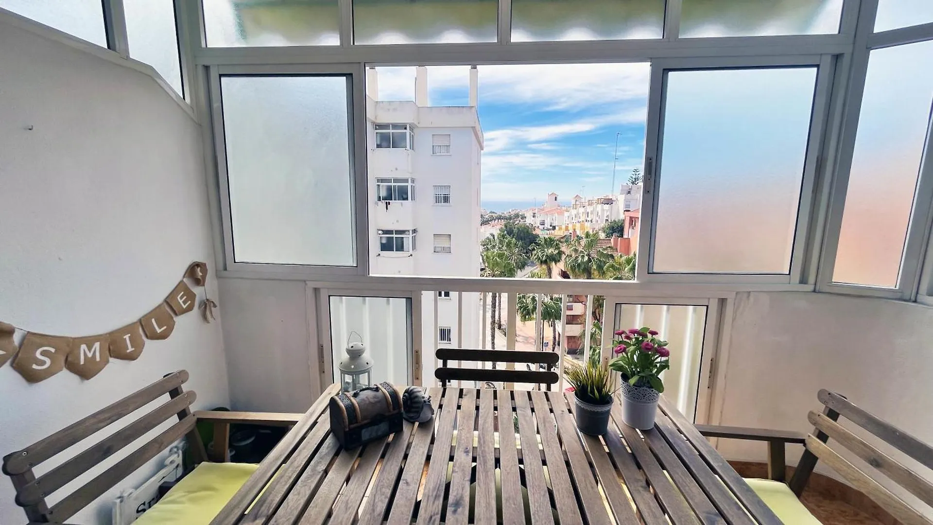 Apartamento Con Piscina En Rincon De La Victoria