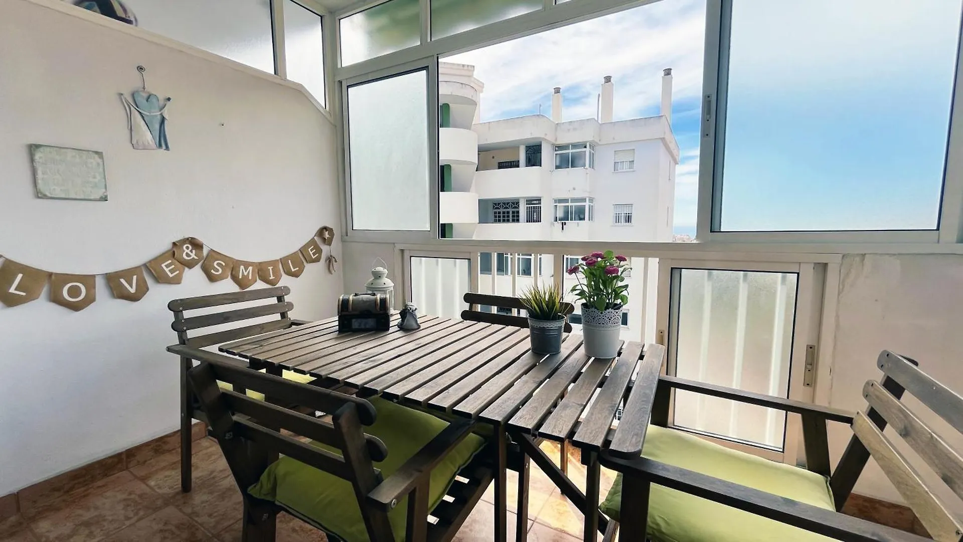 Apartamento Con Piscina En Rincon De La Victoria Apartment