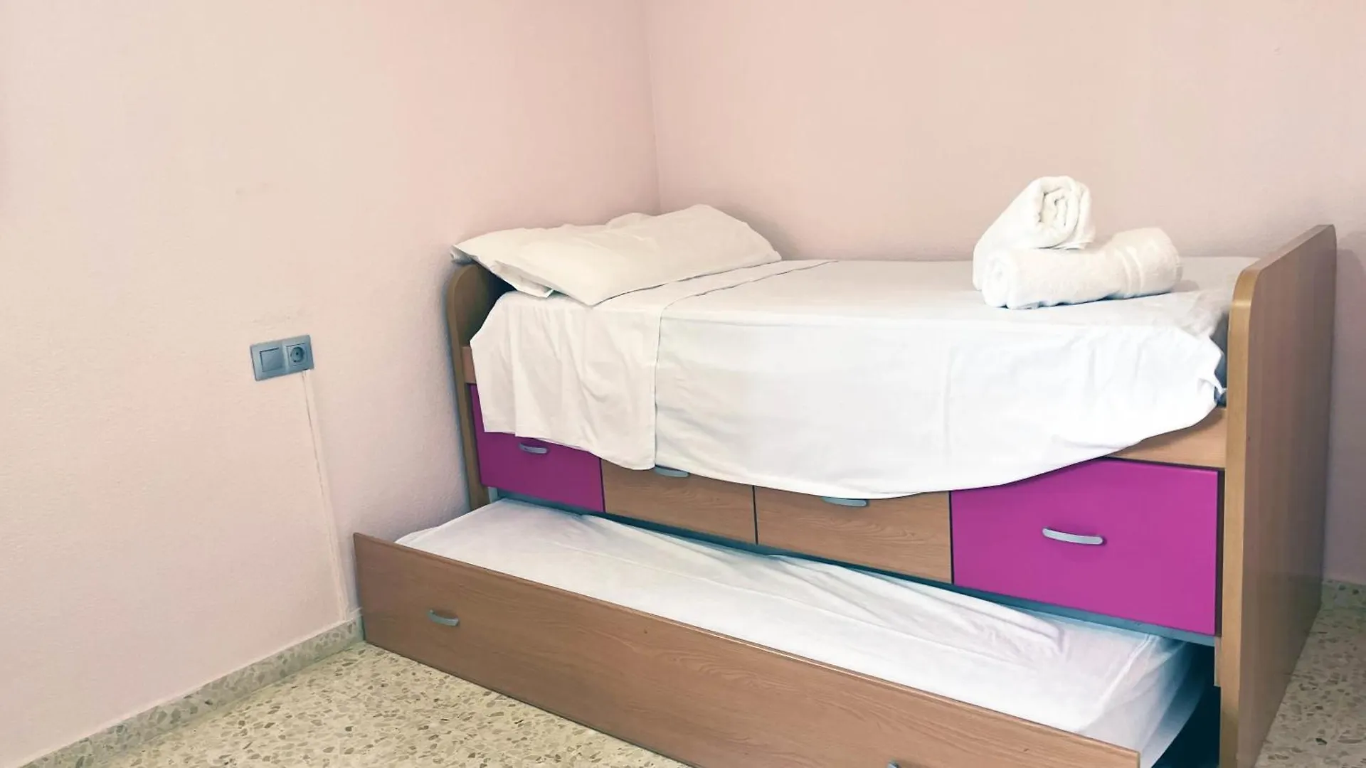 Apartamento Con Piscina En Rincon De La Victoria 0*,