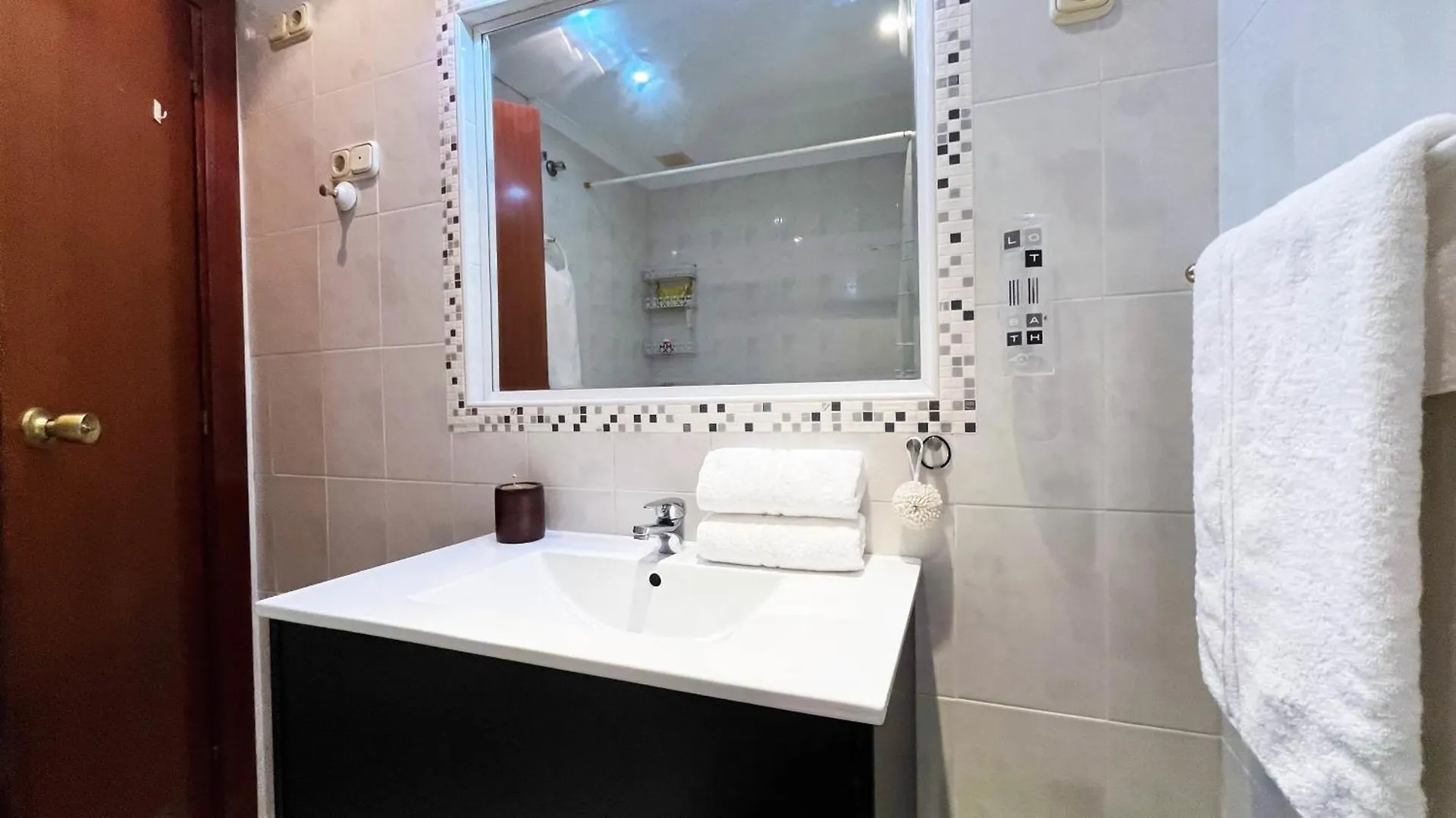 Apartamento Con Piscina En Rincon De La Victoria