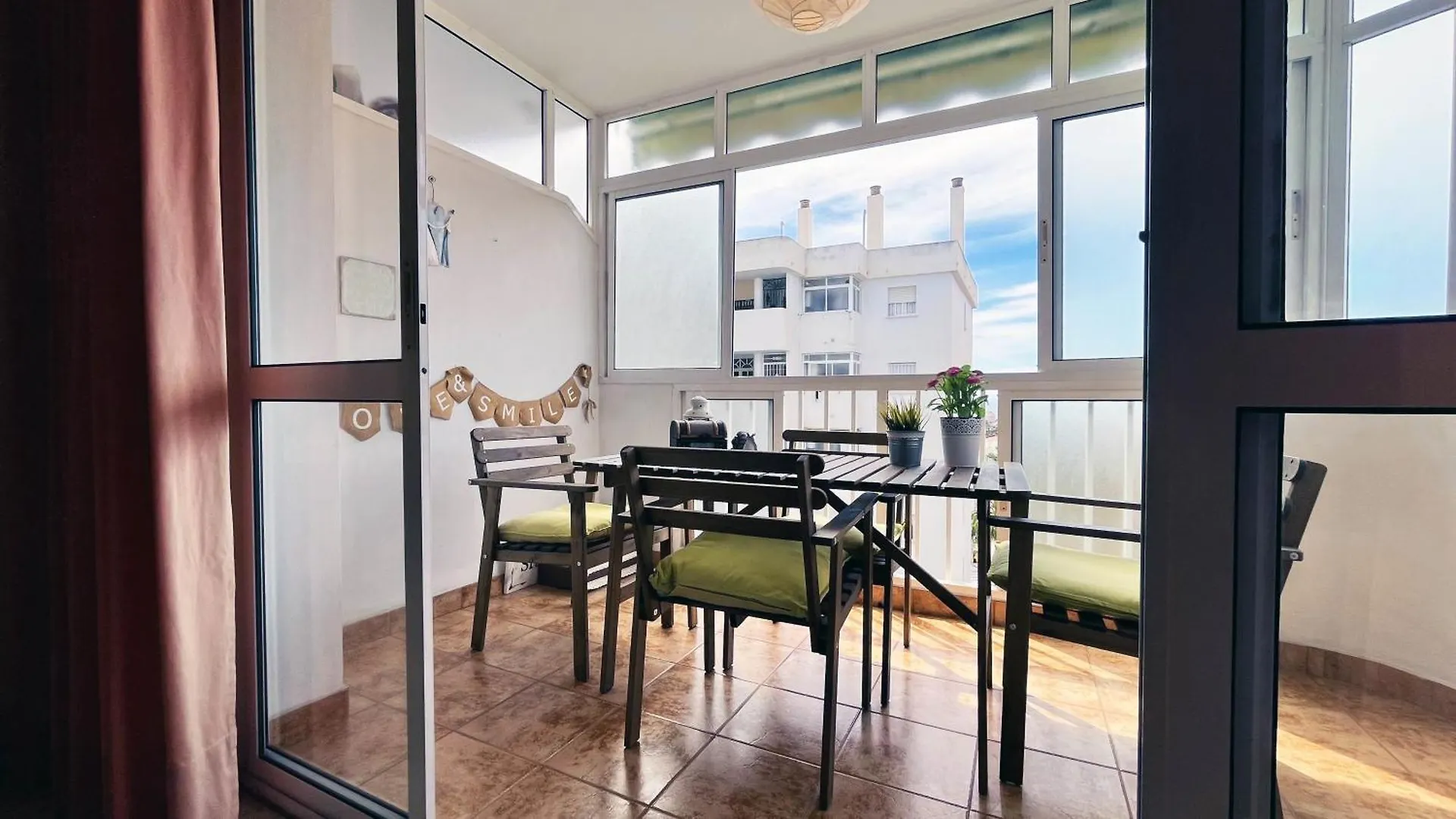 Apartamento Con Piscina En Rincon De La Victoria